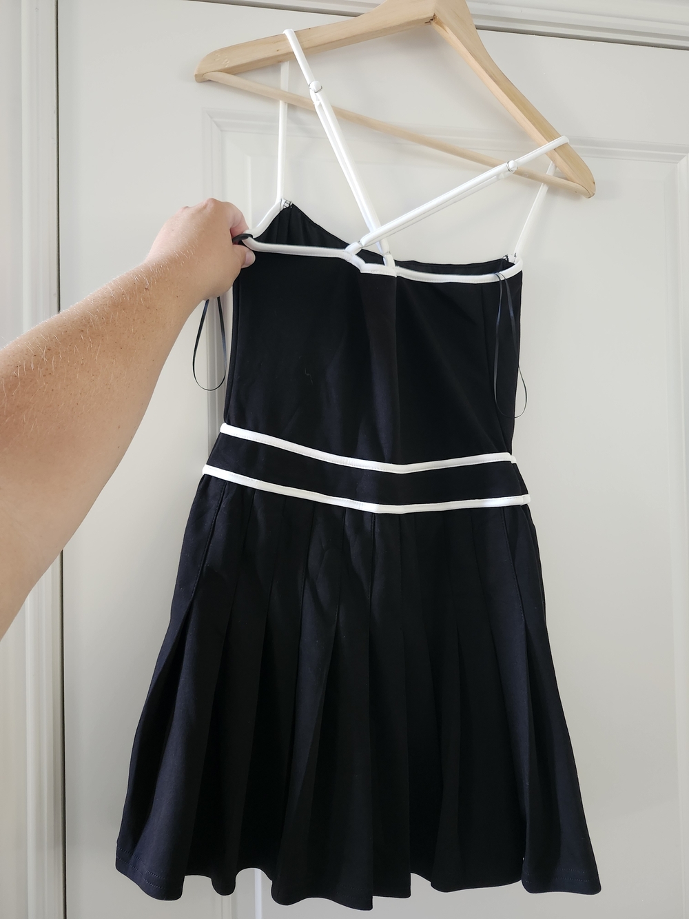 NWT Mable Black Contrast Trim Tennis Dress Skort Built-In Shorts Size M - Picture 3 of 6